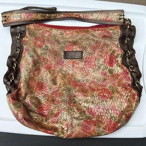 Sharif Studio Roses Leather shoulder bag/handbag Reds,orange, green leaves